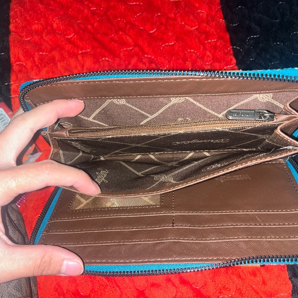 Wrangler Blue and Brown Geometric Wallet - Picture 2 of 2